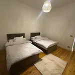 Apartment In Gardencity - Downtown